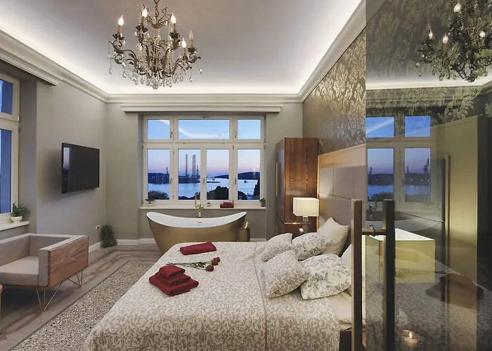 Arena & Seaview Luxurious Lägenhet *