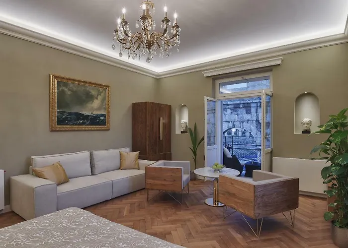 Arena & Seaview Luxurious * Pula