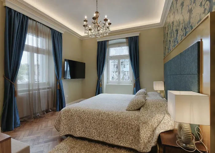 Arena & Seaview Luxurious Lägenhet