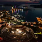 Arena & Seaview Luxurious