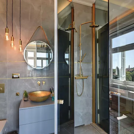 Arena & Seaview Luxurious * Pula