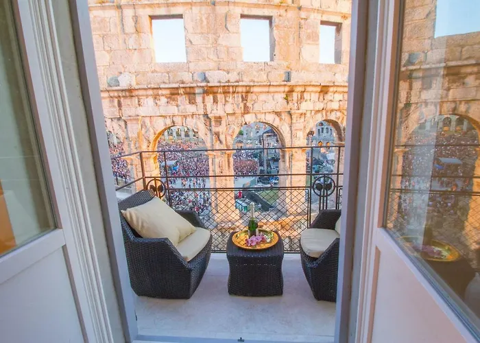 Arena & Seaview Luxurious