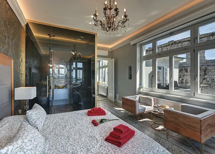 Arena & Seaview Luxurious *