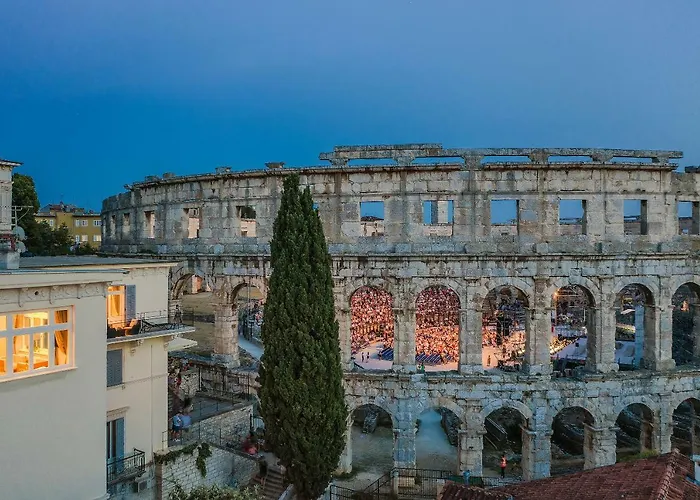 Arena & Seaview Luxurious