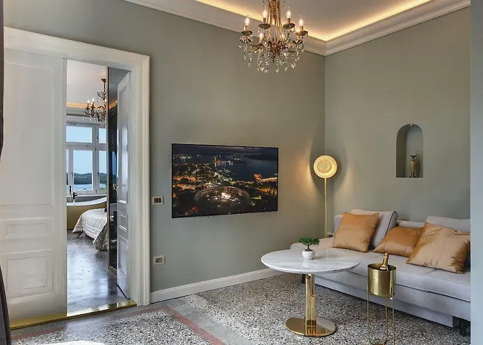 Arena & Seaview Luxurious Lejlighed Pula