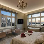 Arena & Seaview Luxurious *