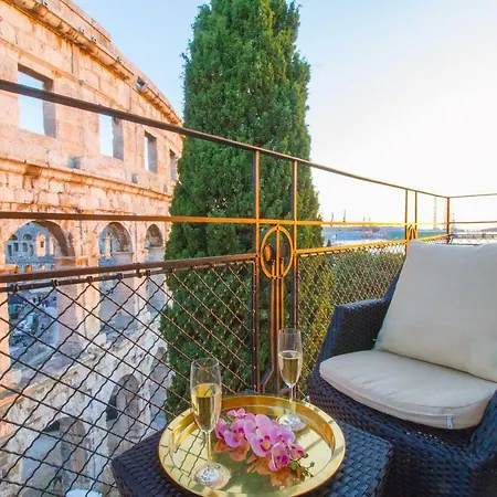 Arena&seaview Luxurious