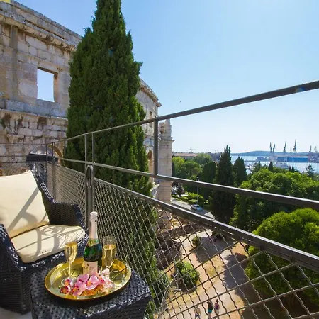 Arena&seaview Luxurious Appartement