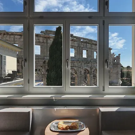 Arena&seaview Luxurious * Pula
